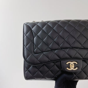 Chanel Mademoiselle Chic Jumbo