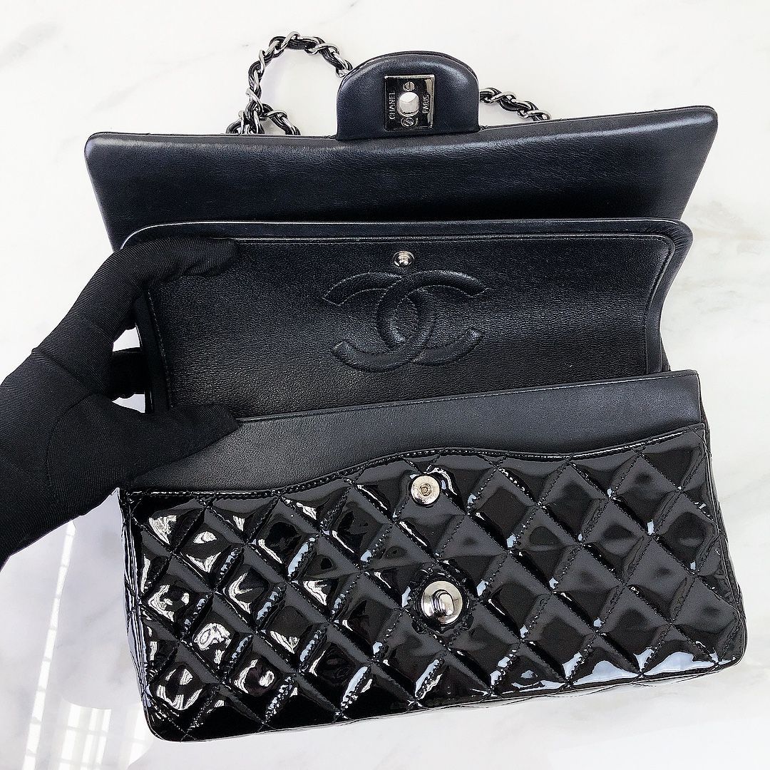 Chanel Timeless Classic Medium