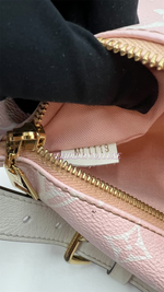 Charger l&#39;image dans la galerie, LOUIS VUITTON BUMBAG MONOGRAM GIANT
