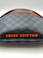 Load image into Gallery viewer, Louis vuitton discovery bumbag
