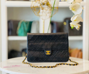 Chanel Vintage Square Medium