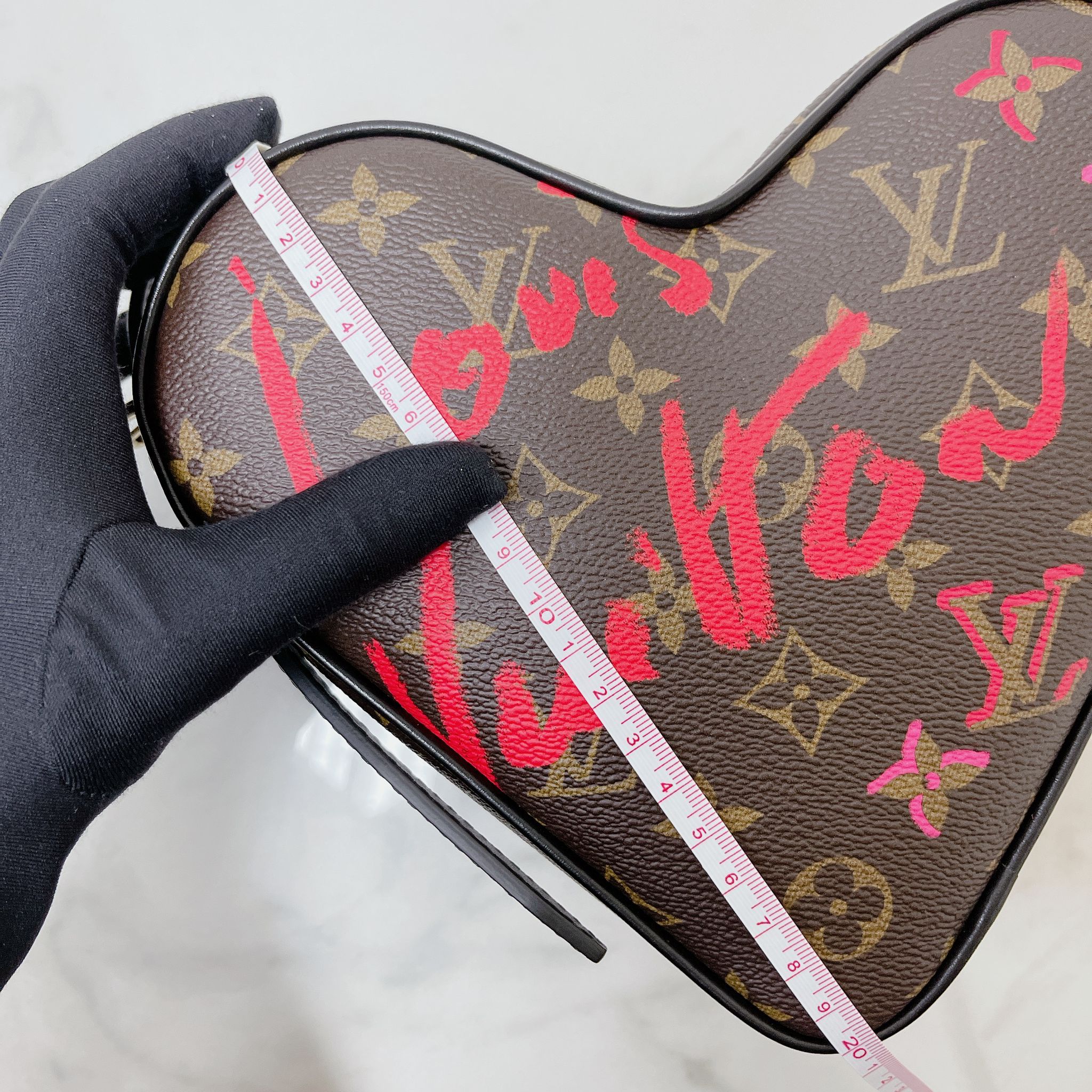 LOUIS VUITTON Asia-Exclusive Fall in Love Sac Coeur – LeidiDonna Luxe