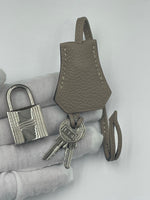 Load image into Gallery viewer, Hermes Kelly 32 Retourne Gris Tortourelle Togo Palladium Hardware
