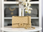 Load image into Gallery viewer, Chanel Vintage Classic Medium
