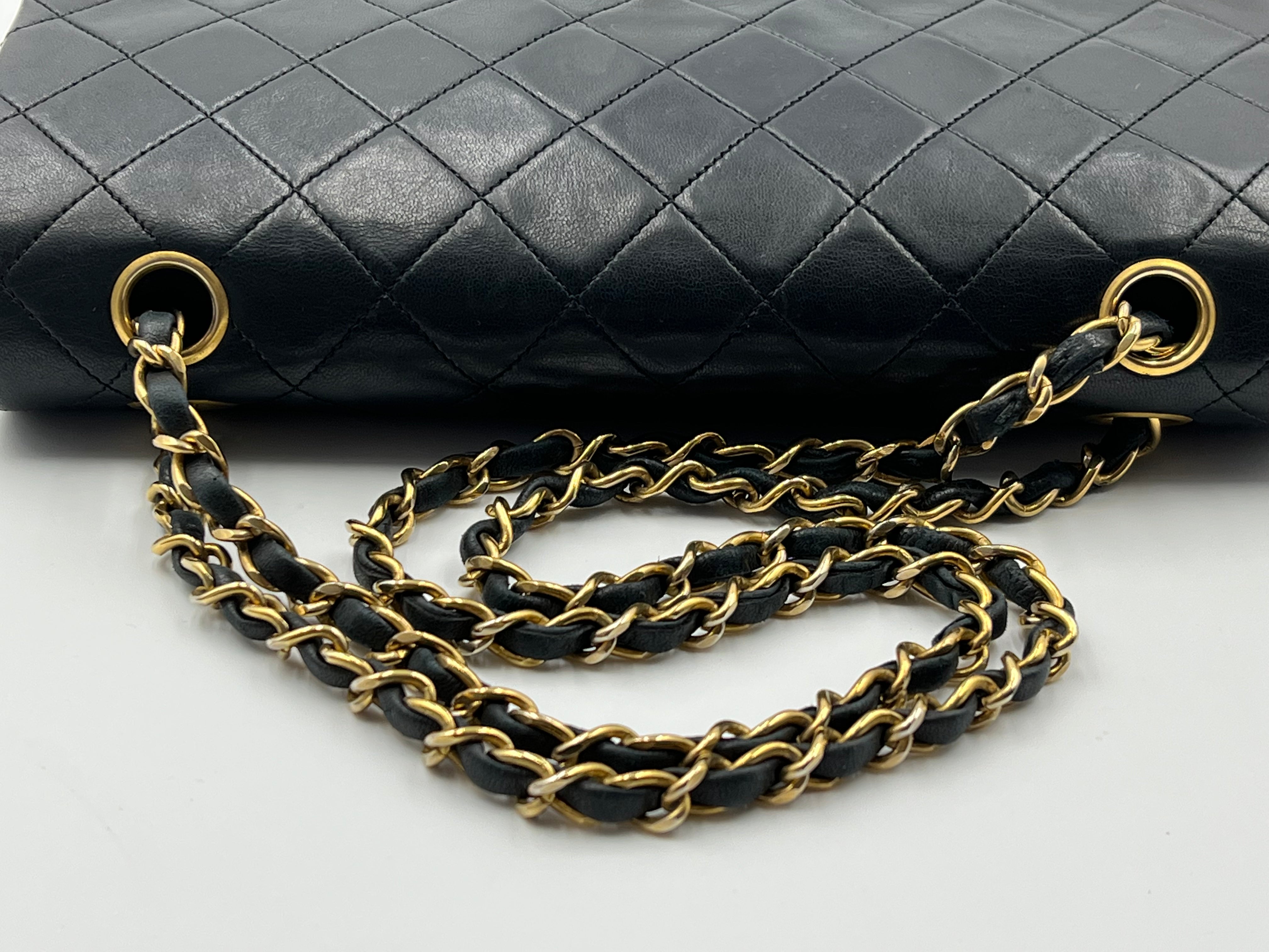 Chanel Vintage Timeless Classic Medium