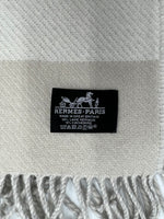 Load image into Gallery viewer, Hermes brides de gala blanket &amp; pillows set
