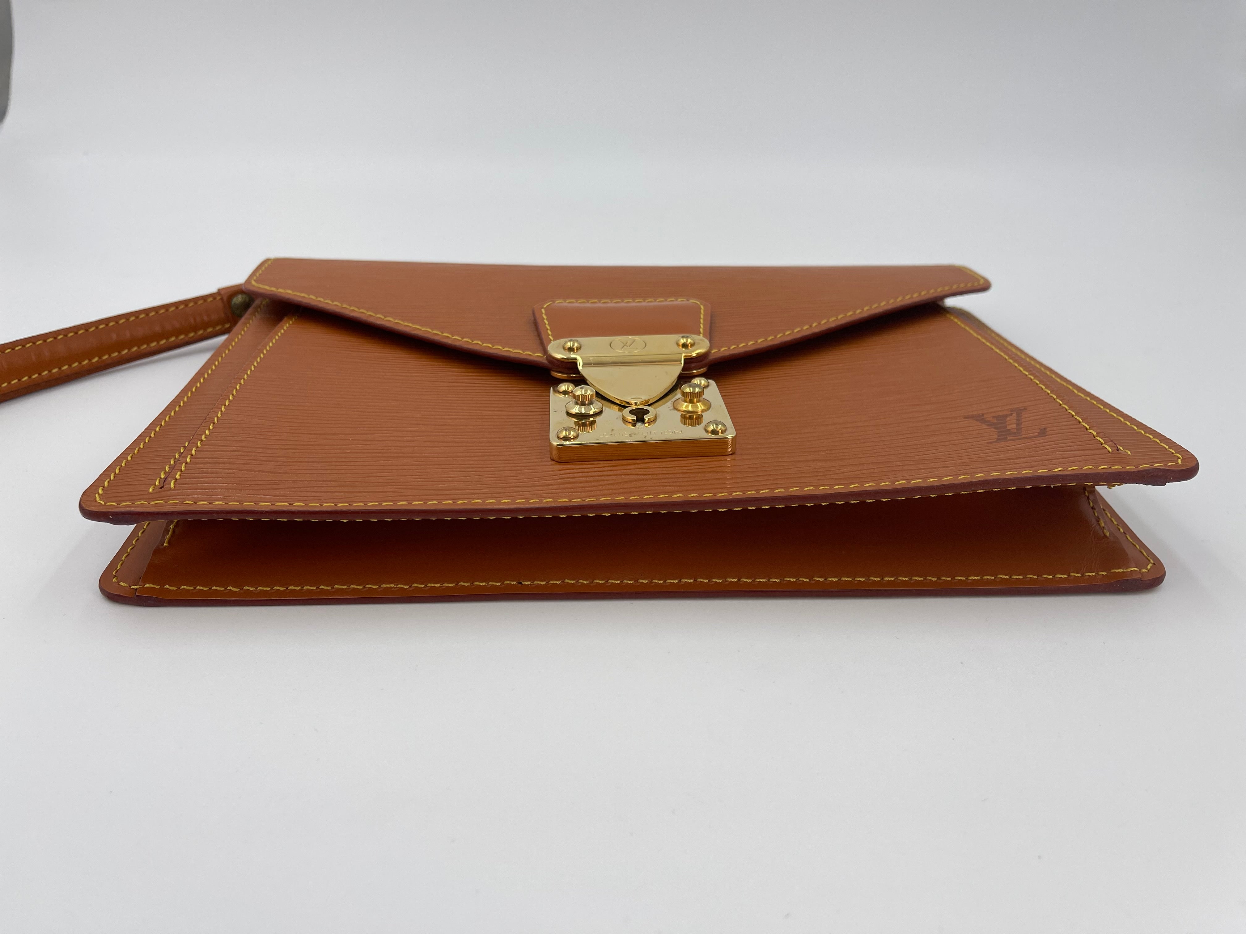 Louis vuitton dragonne clutch