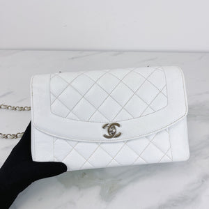 Chanel Vintage Diana Medium