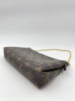 Load image into Gallery viewer, Louis vuitton pallas clutch
