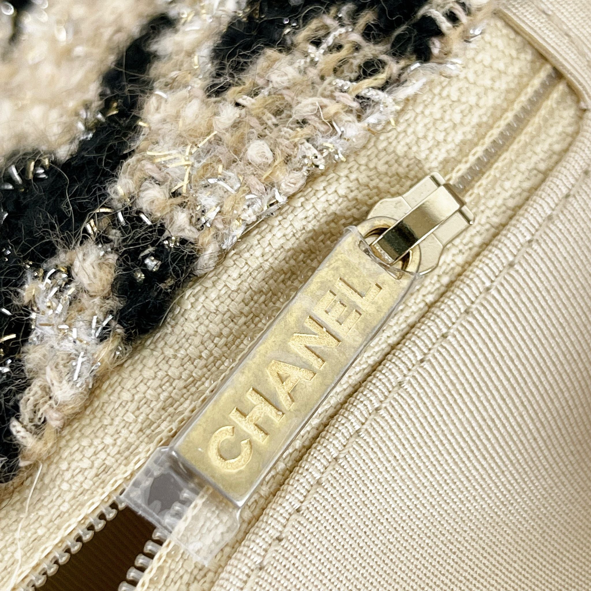 Chanel 19 Medium