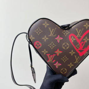 LOUIS VUITTON Asia-Exclusive Fall in Love Sac Coeur