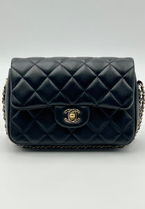 Chanel Pearl Logo - Small