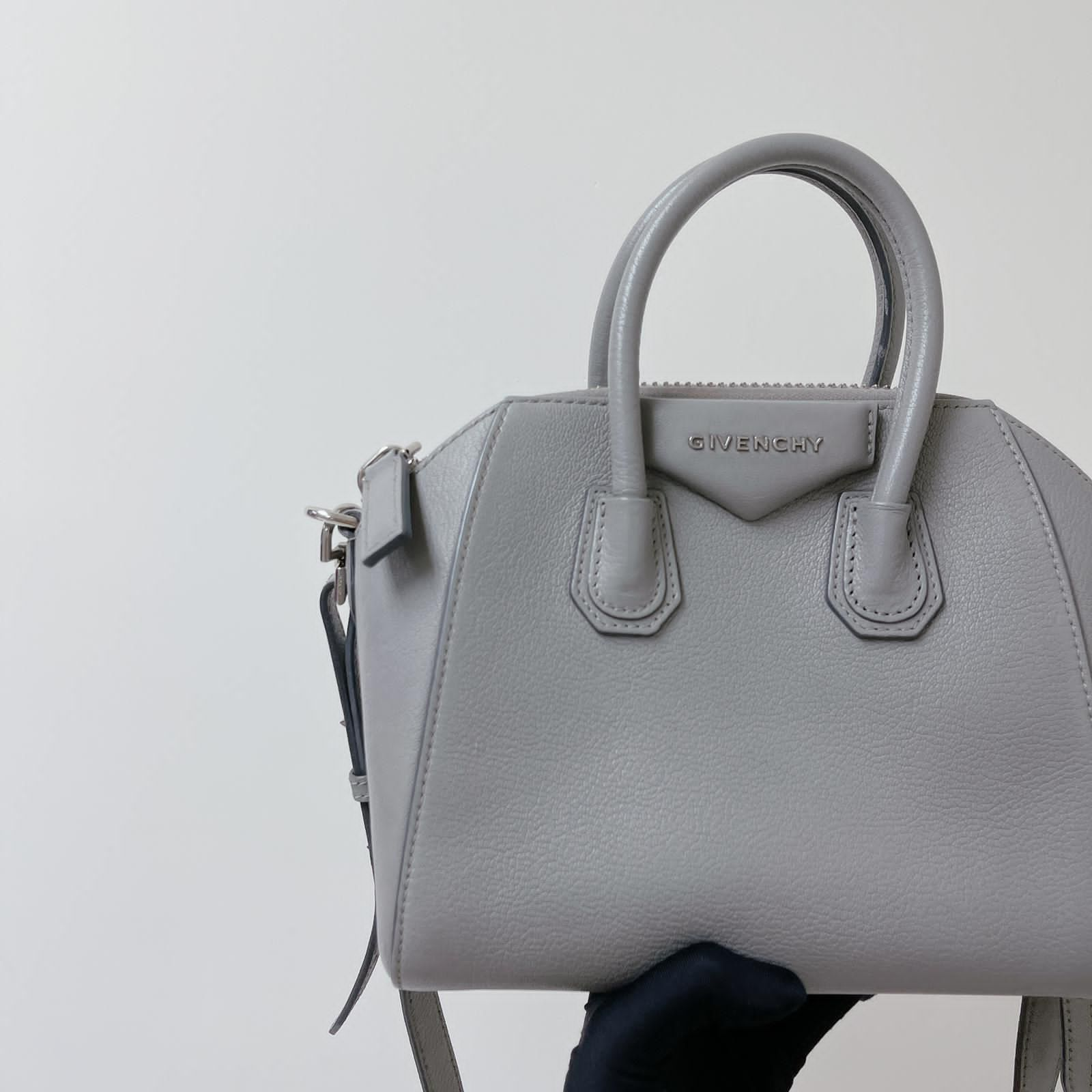 Givenchy antigona mini