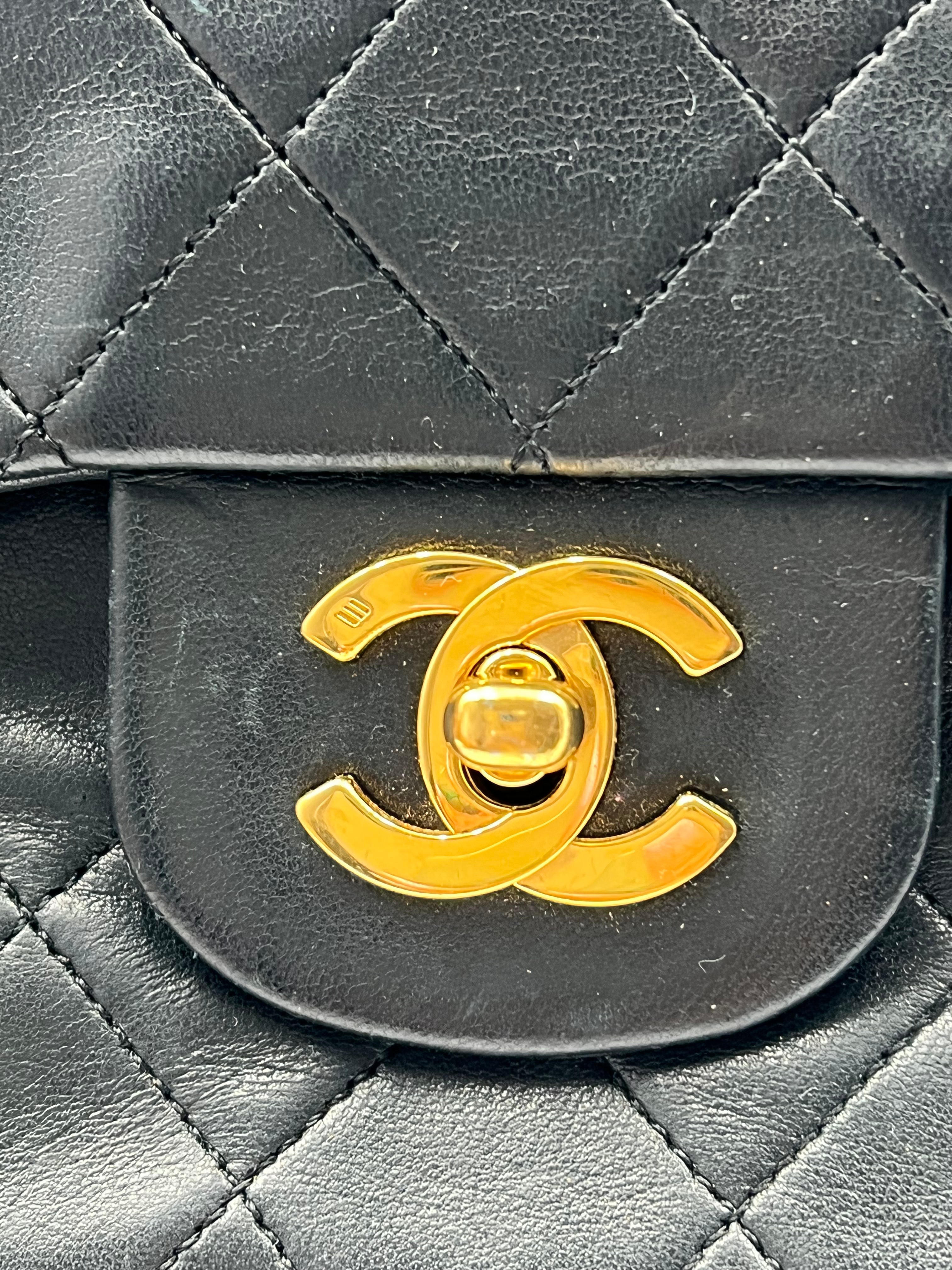 Chanel Vintage Timeless Classic Medium