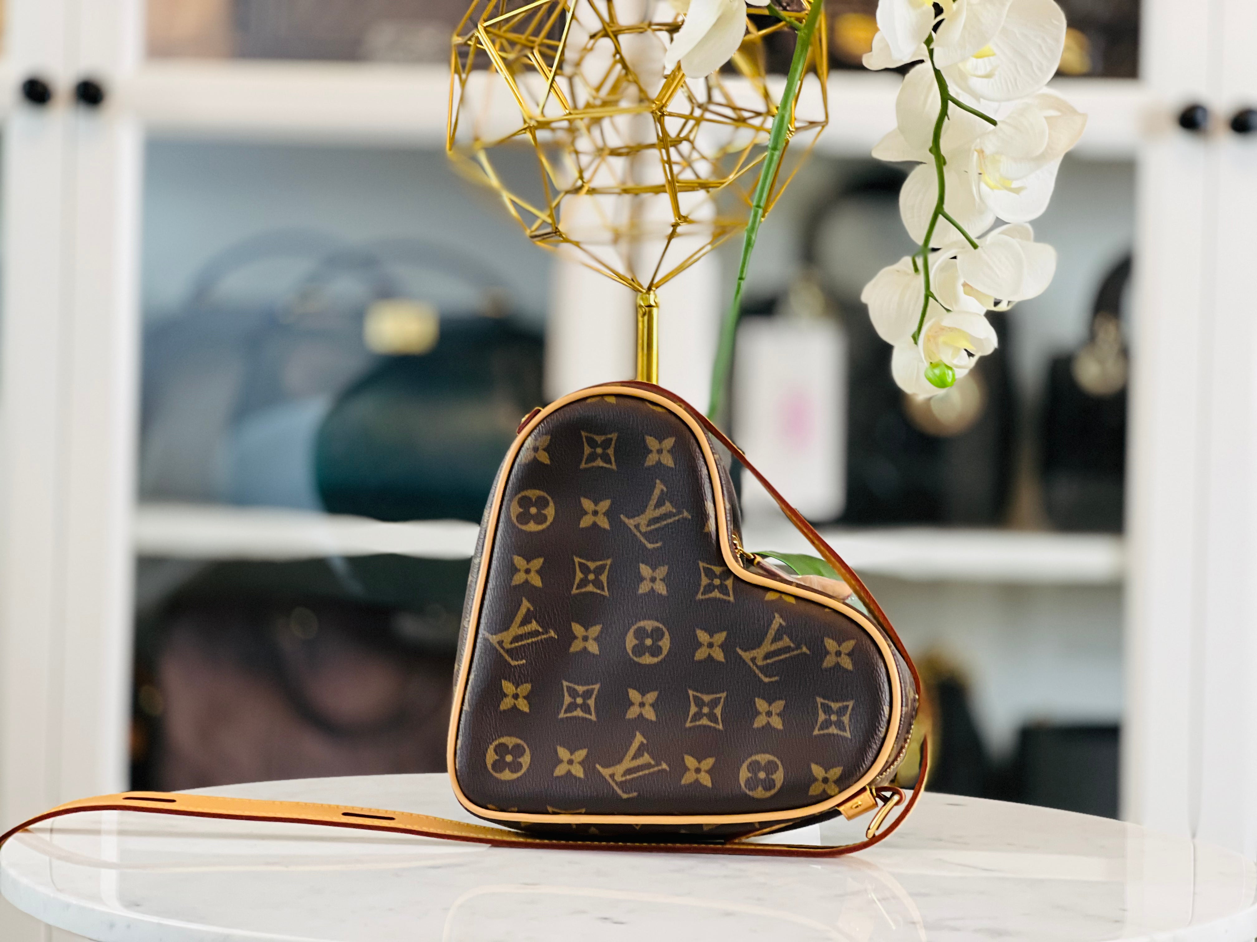 What fits in my LV heart bag 🥰 #lv #lvheartbag #lvlover #louisvuitto