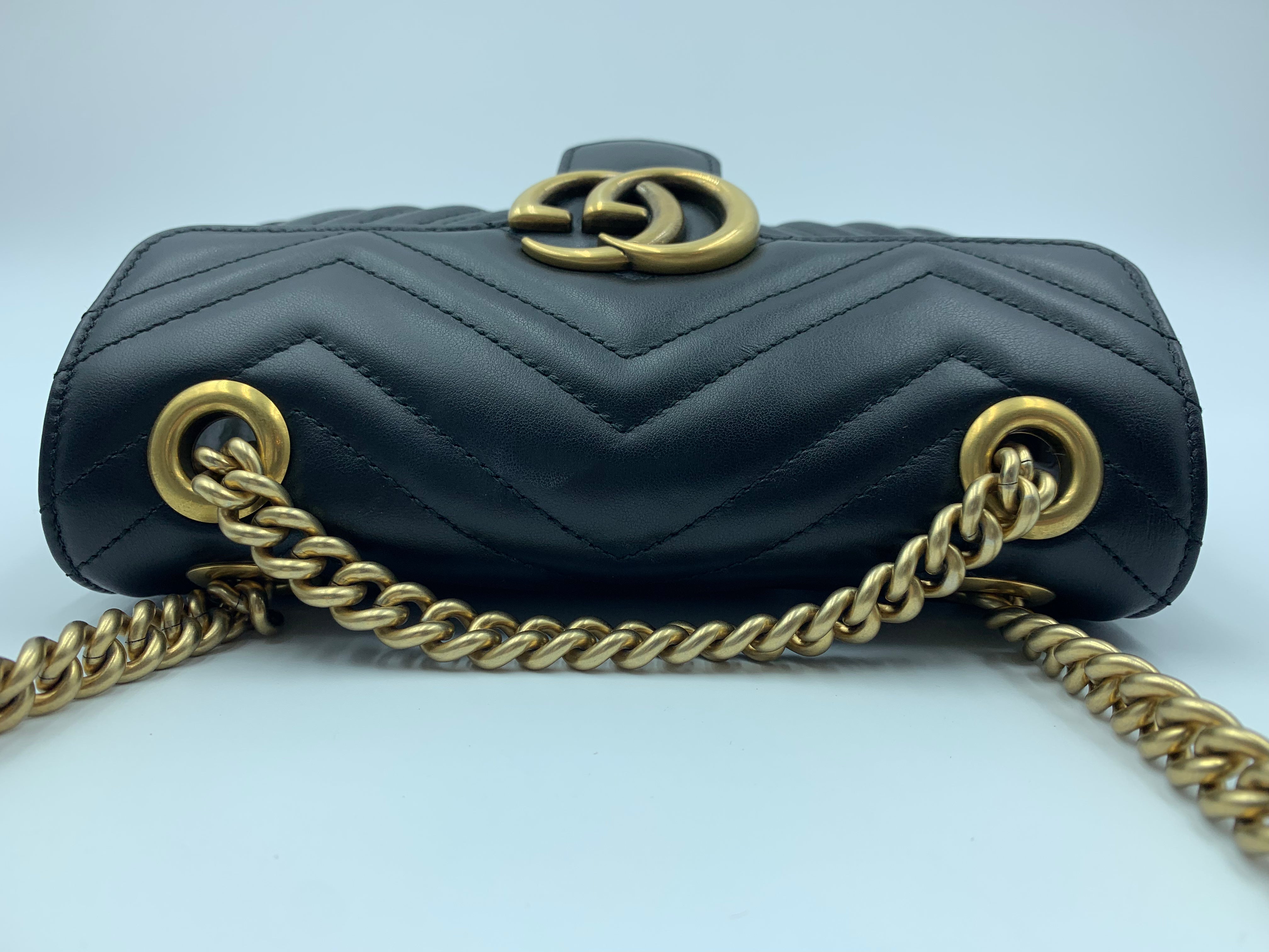 GUCCI MARMONT 马特拉斯迷你翻盖包