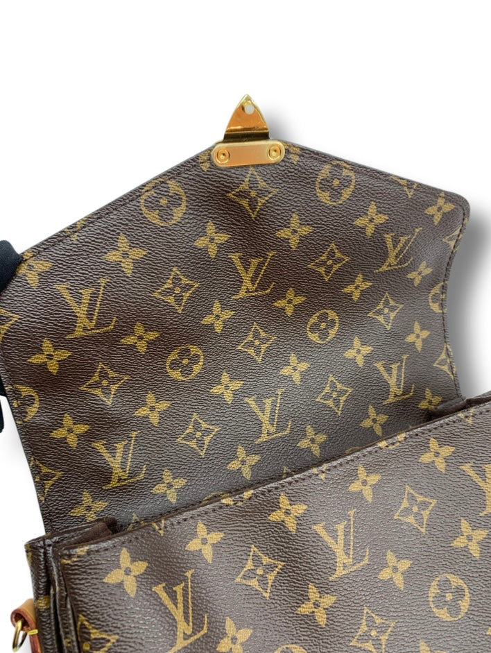 L v  pochette metis