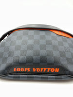 Load image into Gallery viewer, Louis vuitton discovery bumbag
