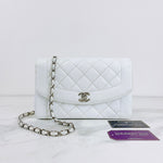 Load image into Gallery viewer, Chanel Vintage Diana Medium
