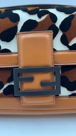 Load image into Gallery viewer, Fendi Baguette Chain Bag
