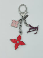 Load image into Gallery viewer, Louis vuitton fleur key/bag charm
