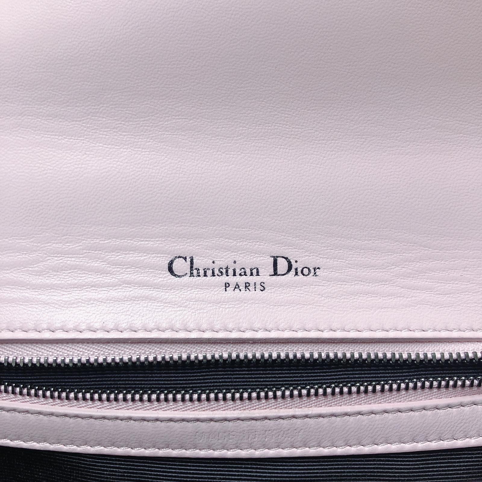 CHRISTIAN DIOR 立体模型