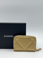 Load image into Gallery viewer, CHANEL19 Zippy Card Wallet
