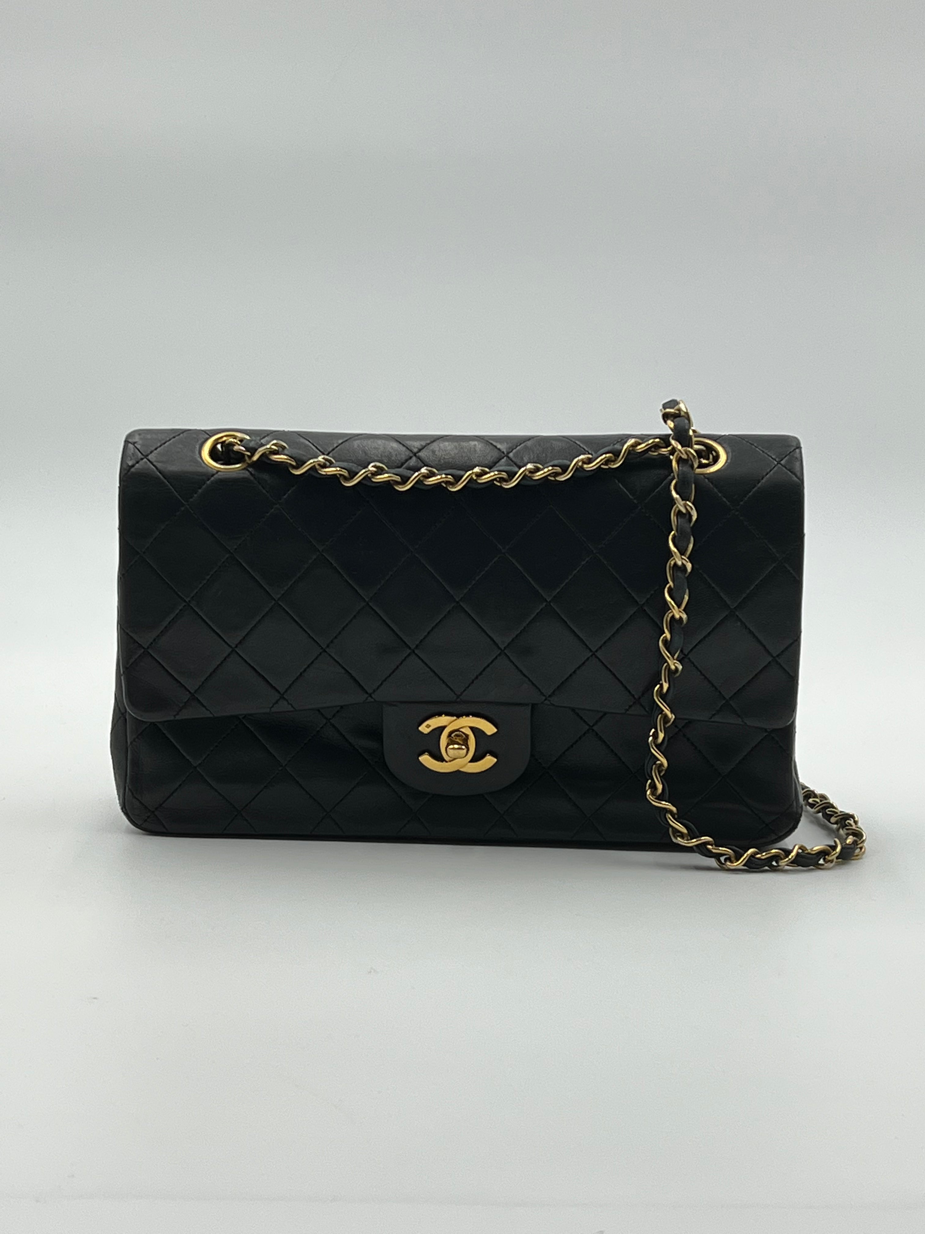 Chanel Vintage Timeless Classic Medium