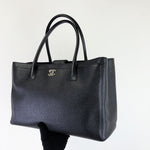 Load image into Gallery viewer, Chanel Executive Cerf Tote
