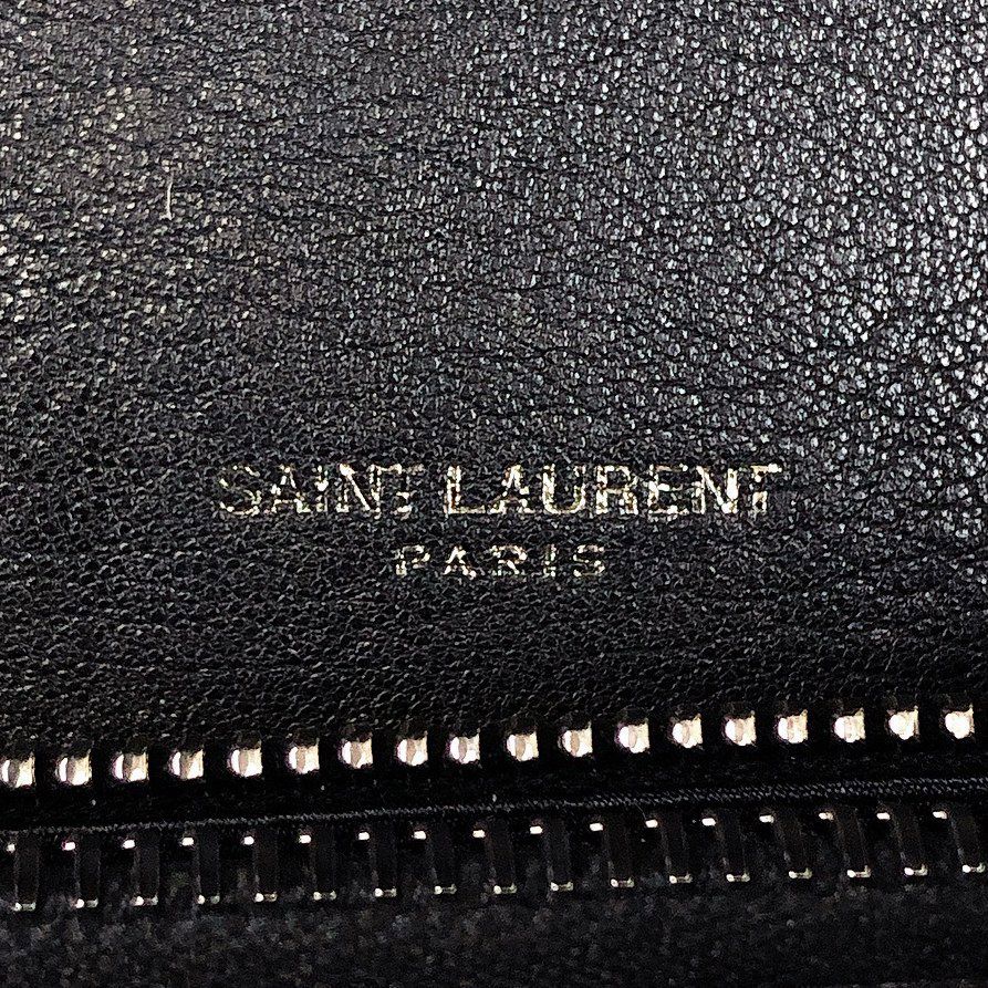 Saint Laurent College - Medium