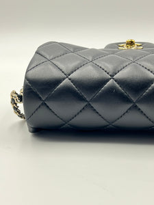 Chanel Pearl Logo - Small