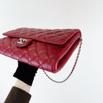 Charger l&#39;image dans la galerie, Chanel Clutch on Chain
