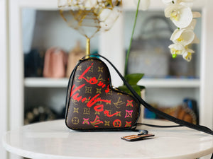 LOUIS VUITTON Asia-Exclusive Fall in Love Sac Coeur