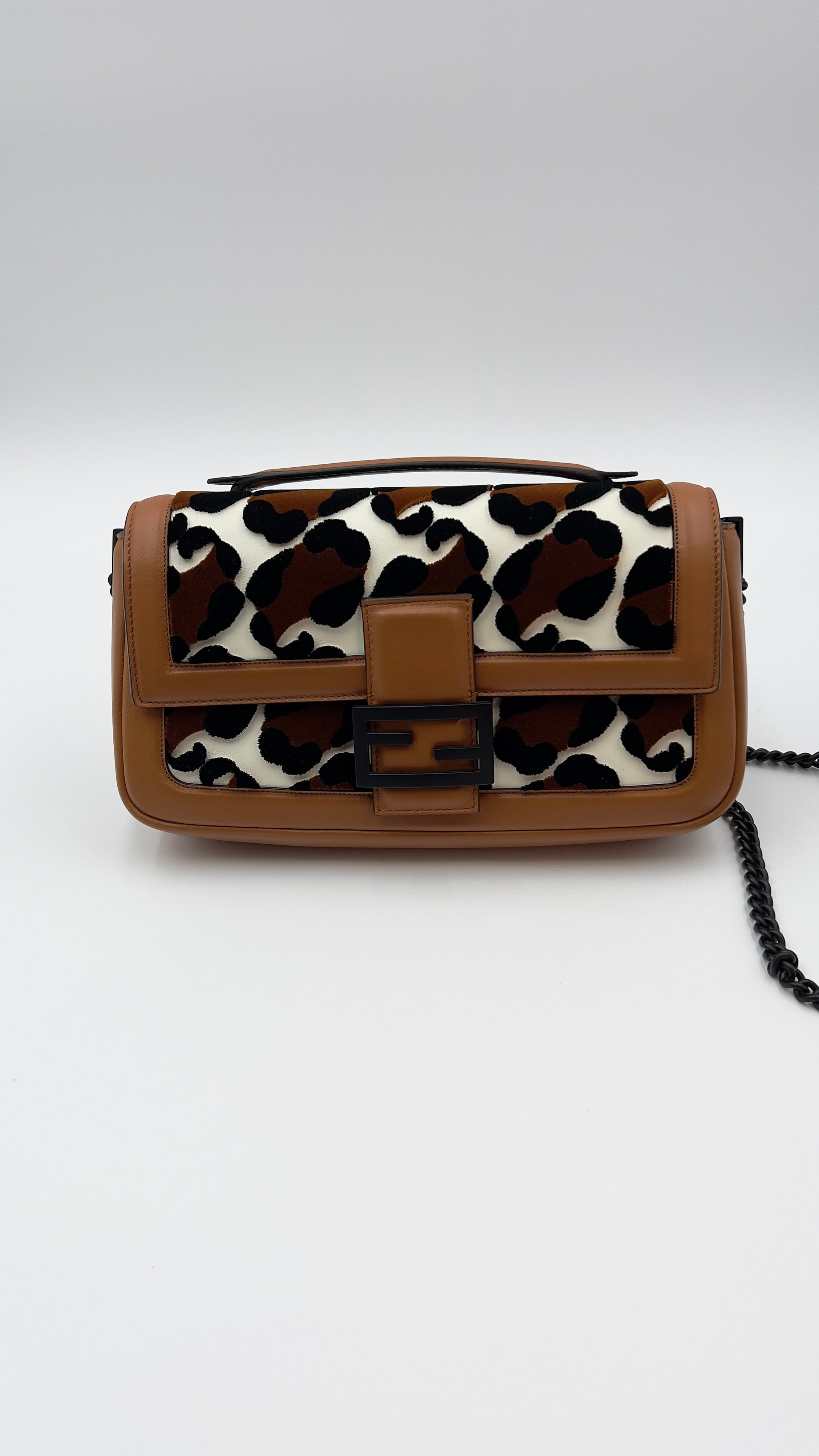 Fendi Baguette Chain Bag