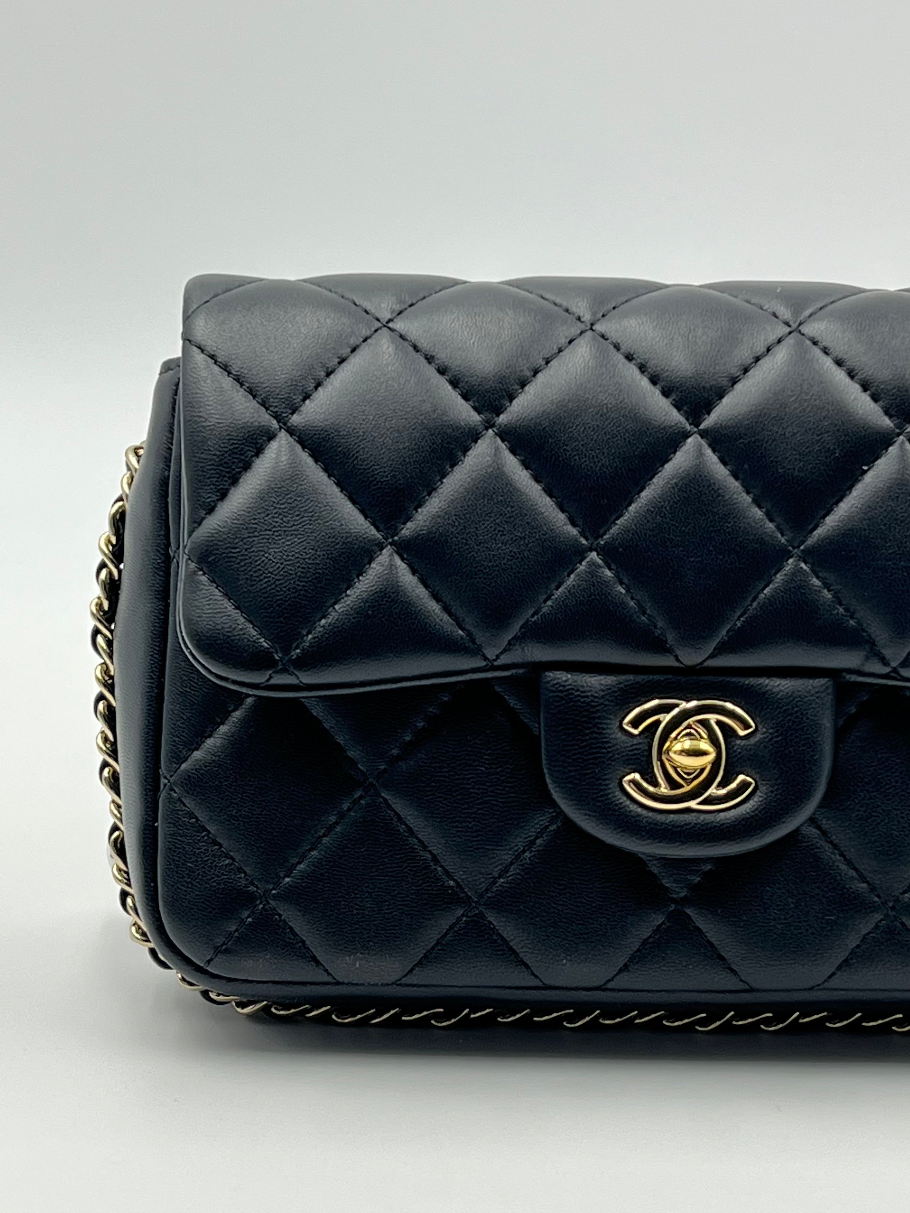 Chanel Pearl Logo - Small