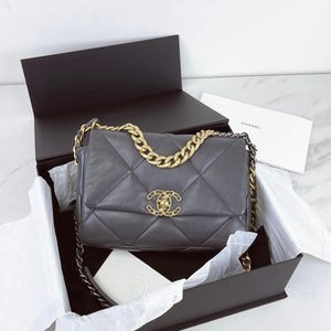 Chanel 19 Small