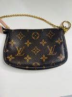 Load image into Gallery viewer, L v pochette mini limited edition
