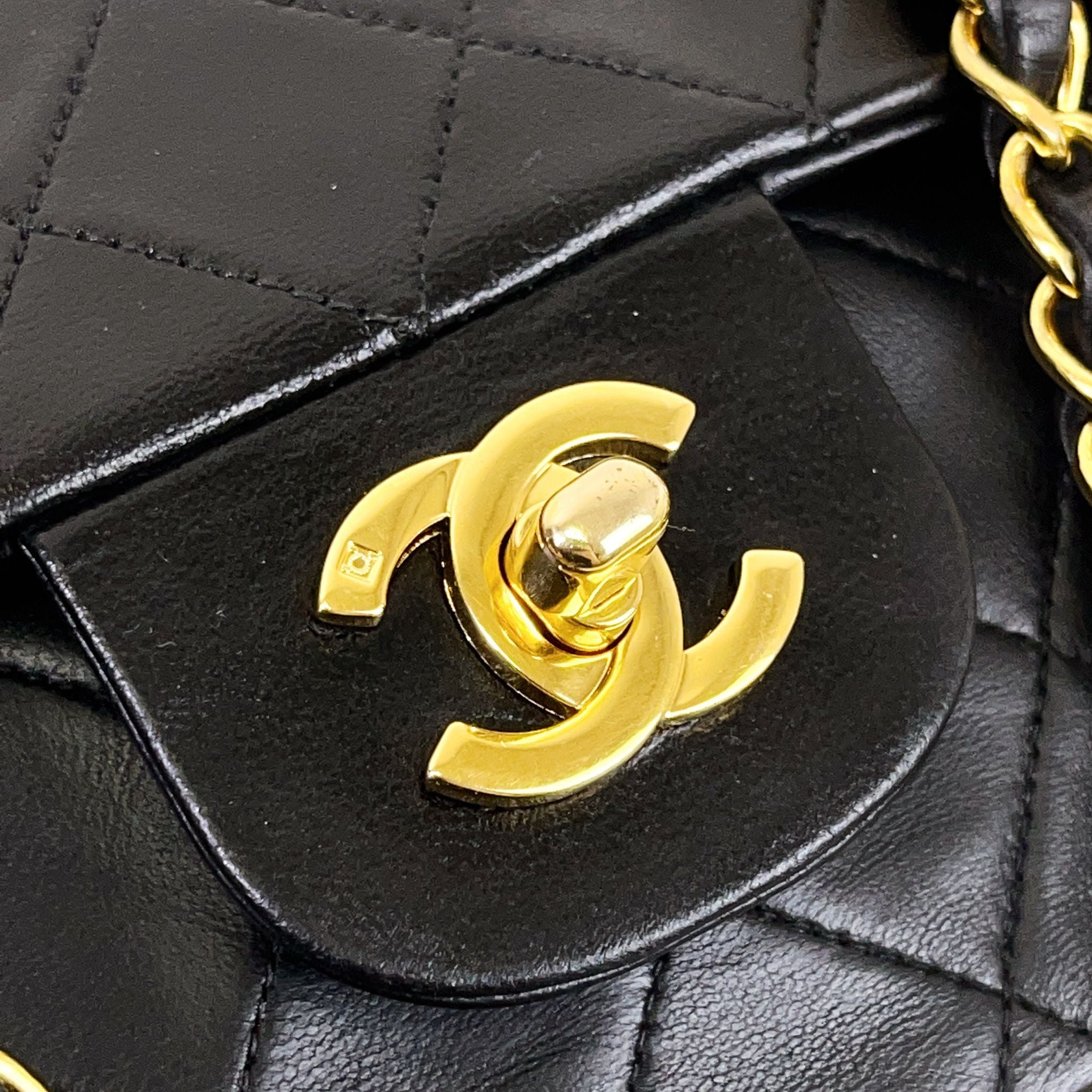 Chanel Vintage Timeless Classic Medium