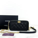 Charger l&#39;image dans la galerie, Chanel LeBoy Clutch on Chain
