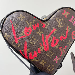 LOUIS VUITTON Asia-Exclusive Fall in Love Sac Coeur