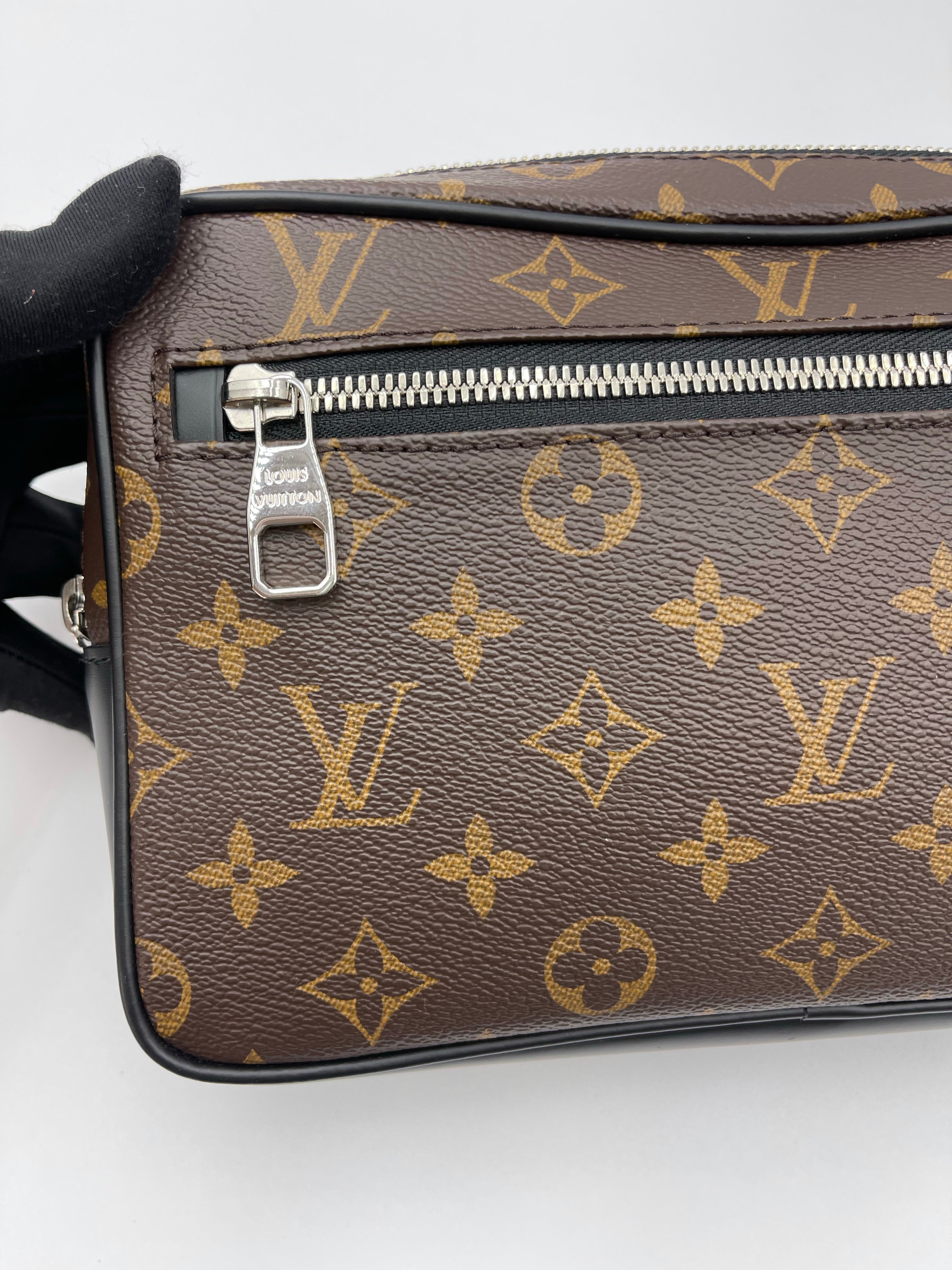 LOUIS VUITTON Kasai Clutch – LeidiDonna Luxe