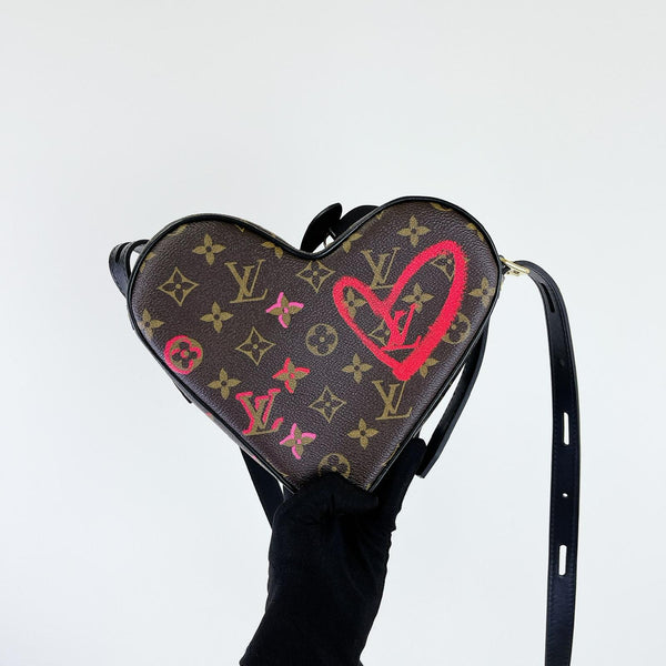 LOUIS VUITTON Fall in Love Cœur Heart Bag – LeidiDonna Luxe