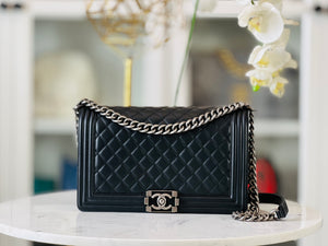 Chanel Caviar Boy Bag, Medium Navy Blue Classic – Boutique Patina